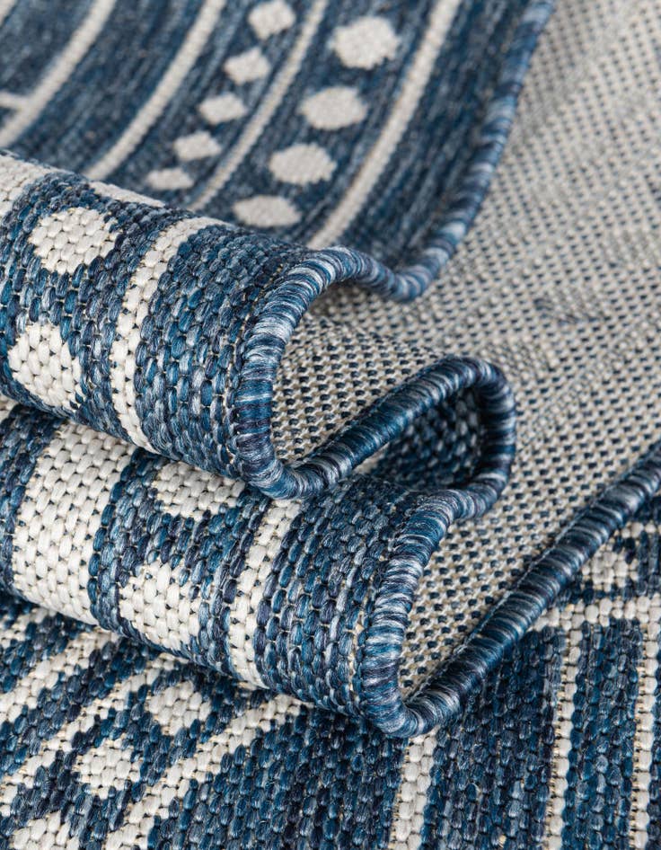 Detail image of  2' x 8'  Washable Traditional Indoor / Outdoor Runner Rug