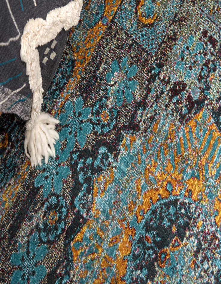 Detail image of  2' 2 x 6' Santiago Runner Rug