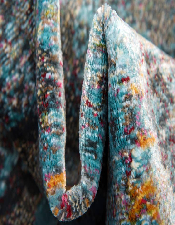 Detail image of  2' 2 x 6' Santiago Runner Rug