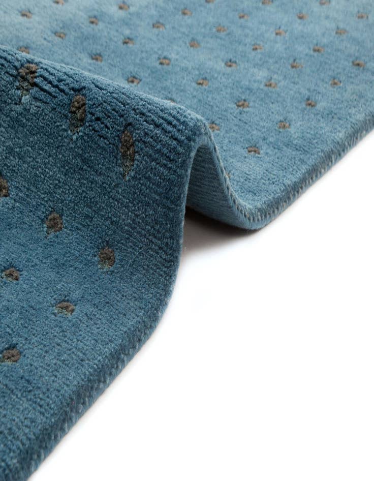 Detail image of  2' 7 x 9' 6 Tibet Runner Rug