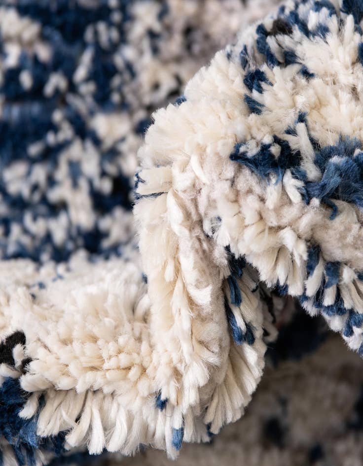 Detail image of  2' 7 x 12' Tucson Runner Rug