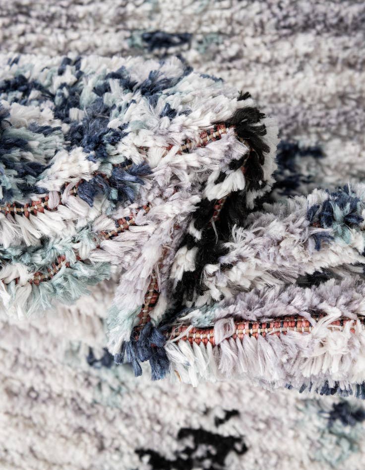 Detail image of  2' 7 x 12' Tucson Runner Rug