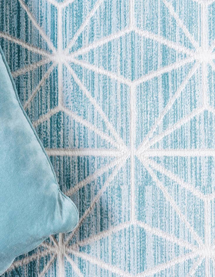 Detail image of Jill Zarin 2' 7 x 8' Uptown Fifth Avenue Runner Rug