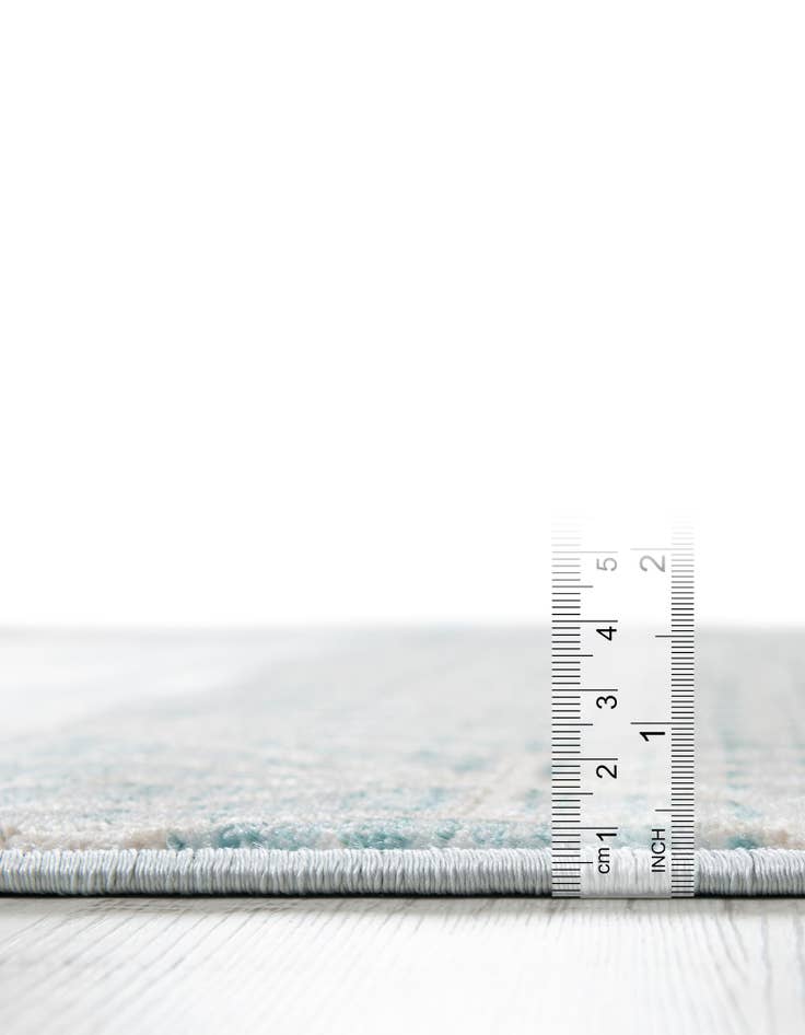 Detail image of Jill Zarin 2' 7 x 8' Uptown Fifth Avenue Runner Rug