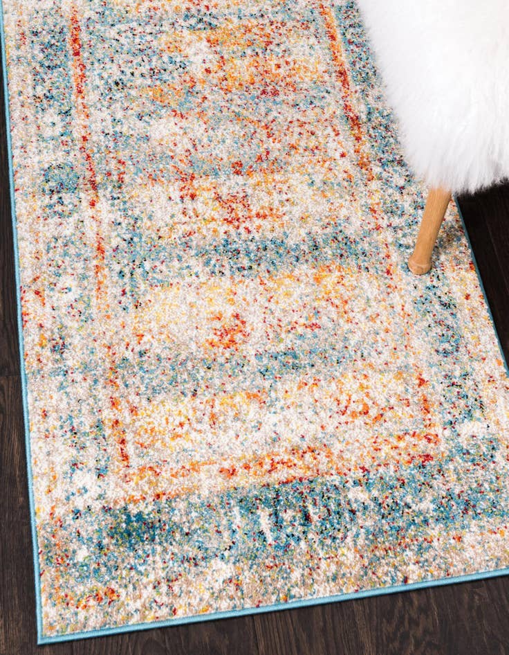 Detail image of  2' 7 x 10' Veneto Runner Rug