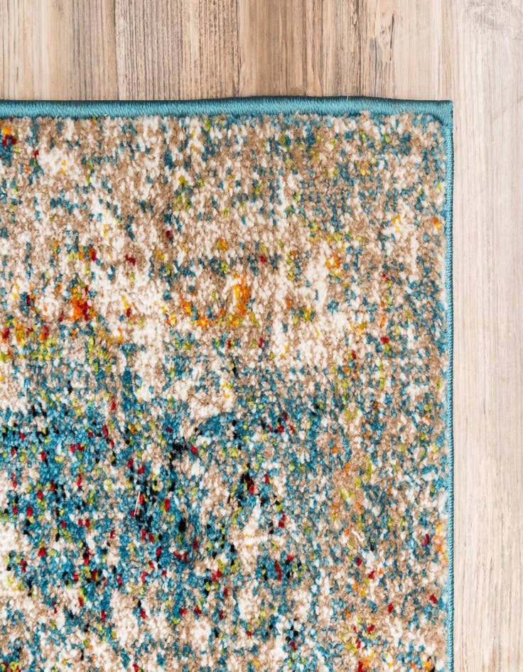 Detail image of  2' 7 x 10' Veneto Runner Rug