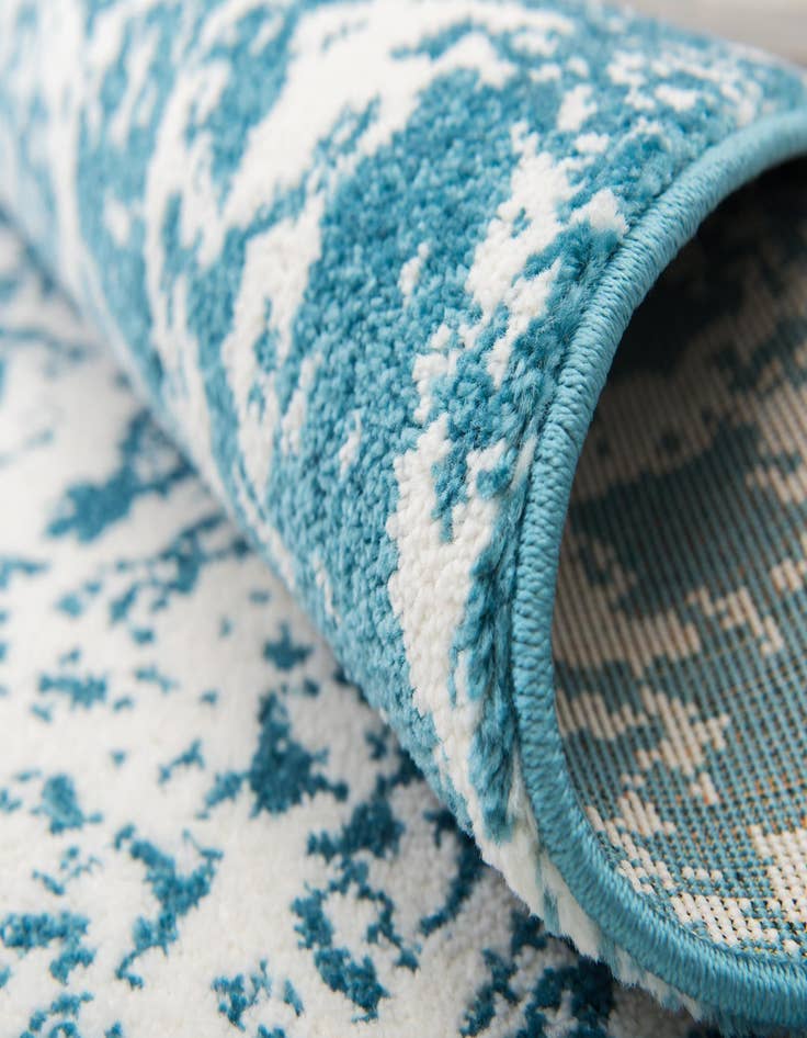 Detail image of 2' x 6' Veneto Runner Rug