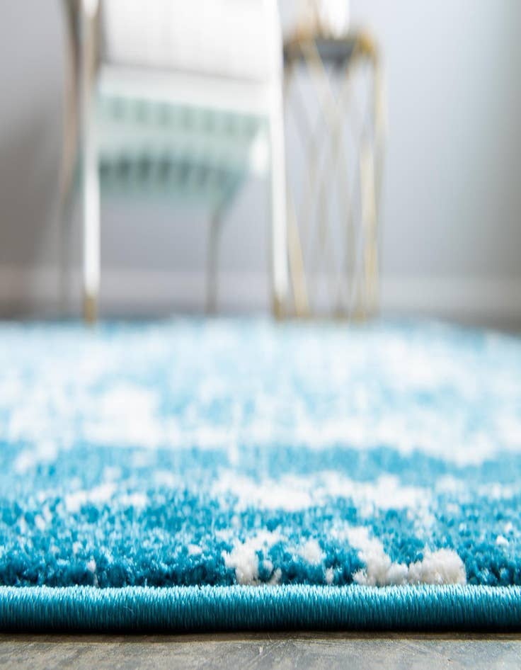 Detail image of 2' x 6' Veneto Runner Rug