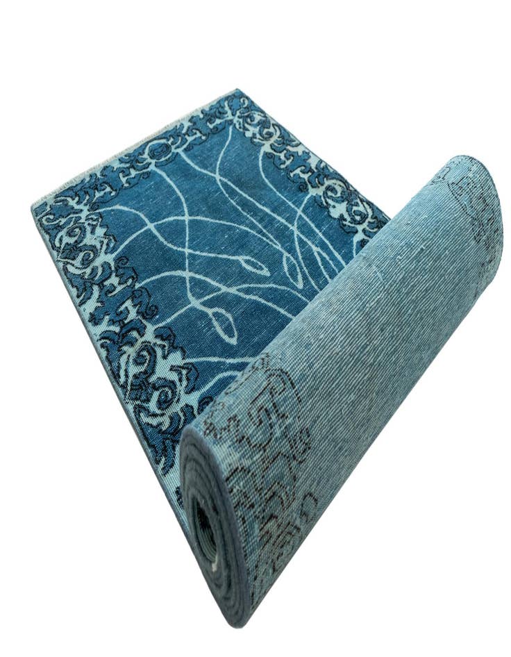 Detail image of  2' 6 x 7' 5 Vintage Royal Runner Rug