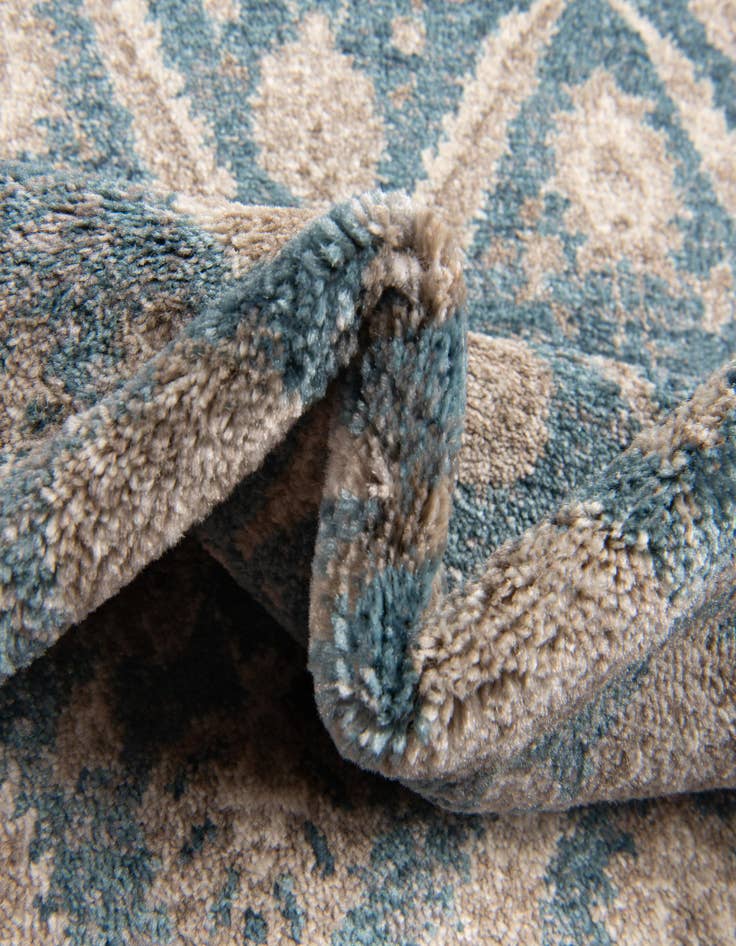 Detail image of  2' x 6' Viola Runner Rug