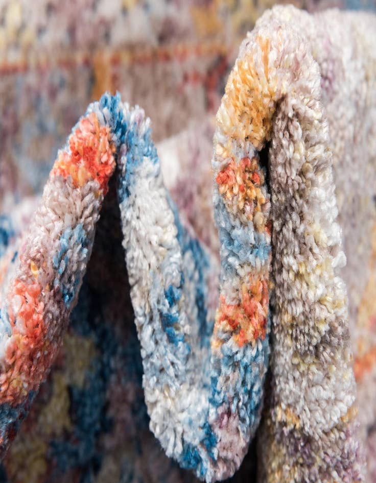 Detail image of  2' 7 x 8' 2 Williamsburg Runner Rug