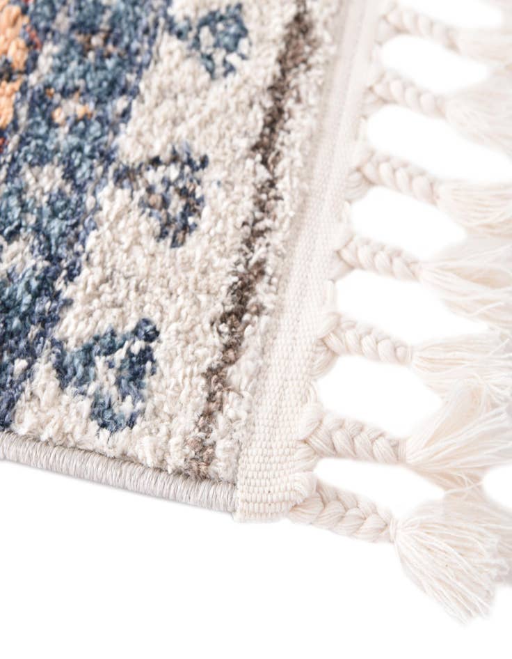 Detail image of  7' 10 x 7' 10 Aramis Square Rug