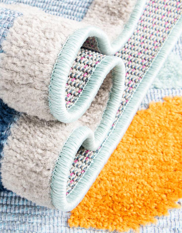 Detail image of  7' 10 x 7' 10  Washable Aruba Indoor / Outdoor Square Rug