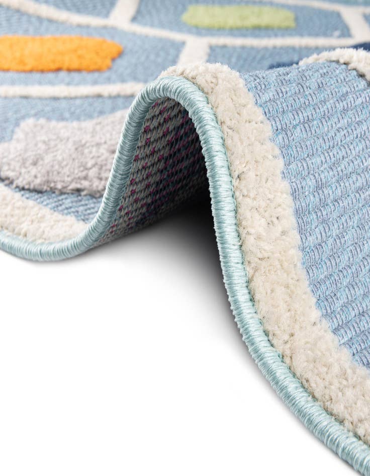 Detail image of  5' 3 x 5' 3  Washable Aruba Indoor / Outdoor Square Rug