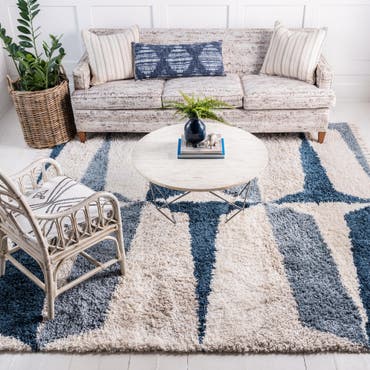  7' 10 x 7' 10 Athena Shag Square Rug