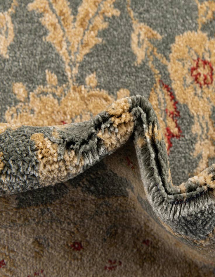 Detail image of  4' x 4' Chelsea Square Rug