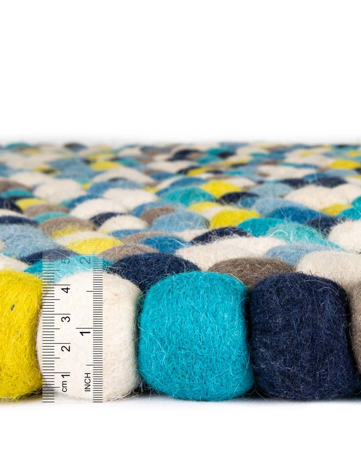 Detail image of  7' 10 x 7' 10 Felt Ball Wool Square Rug