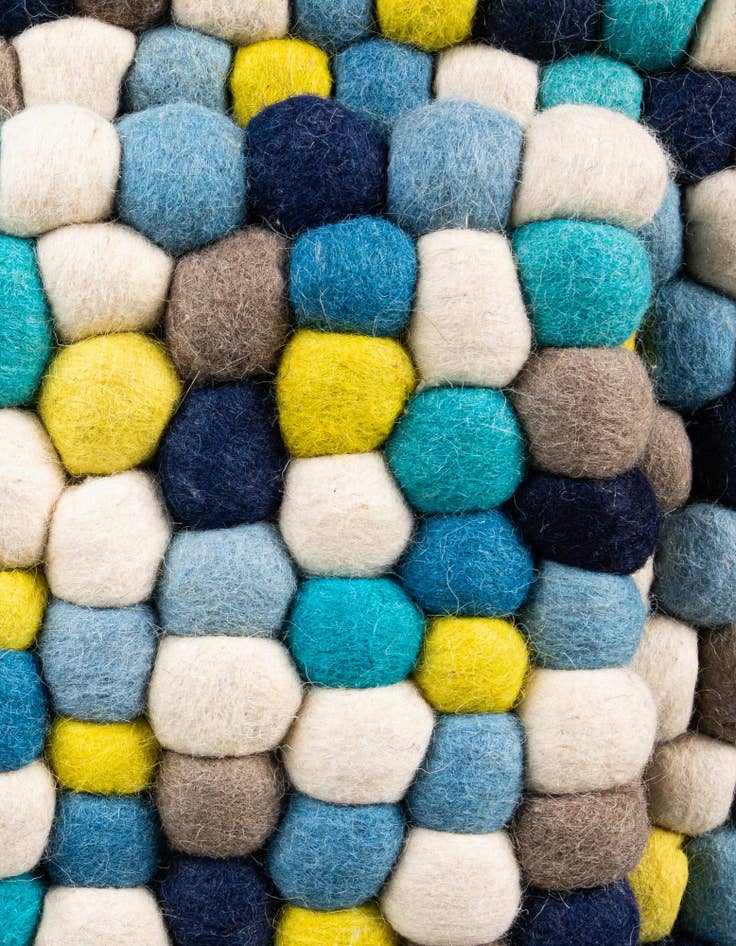 Detail image of  7' 10 x 7' 10 Felt Ball Wool Square Rug