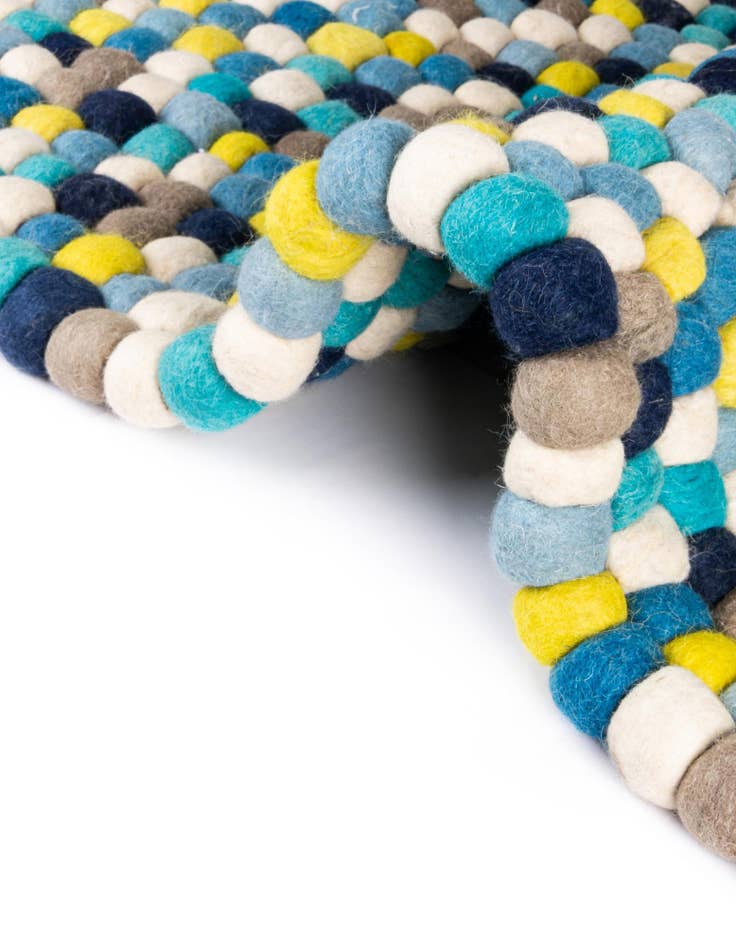 Detail image of  7' 10 x 7' 10 Felt Ball Wool Square Rug