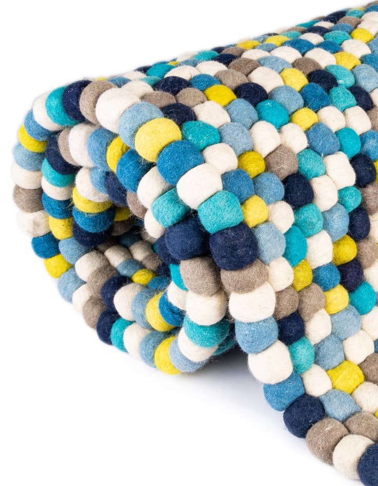 Detail image of  7' 10 x 7' 10 Felt Ball Wool Square Rug