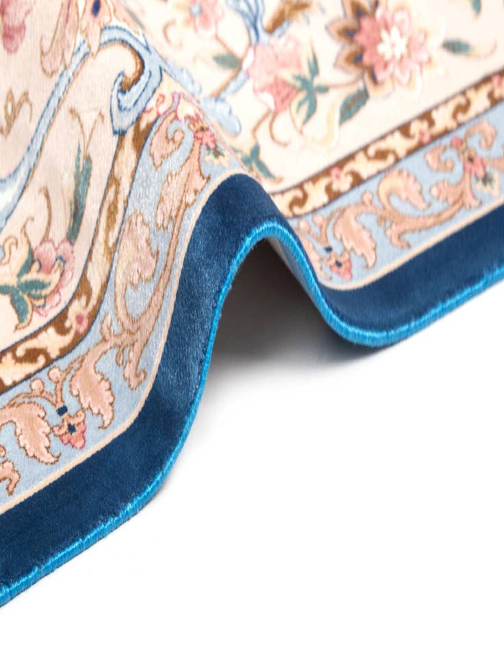 Detail image of  8' 2 x 8' 2 Ghom Design Square Rug