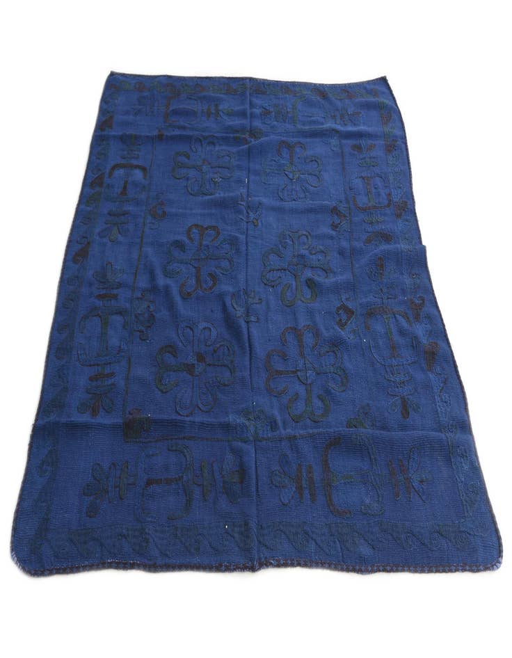 Detail image of  5' 6 x 6' 6  Hand Woven Kilim Suzani Wool Square Rug