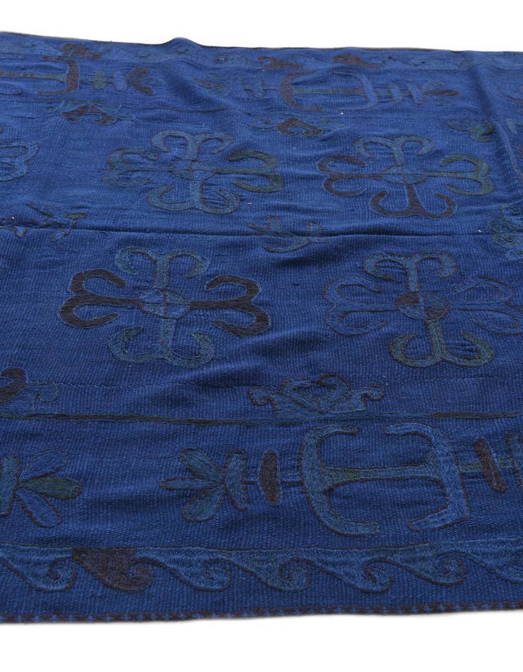 Detail image of  5' 6 x 6' 6  Hand Woven Kilim Suzani Wool Square Rug