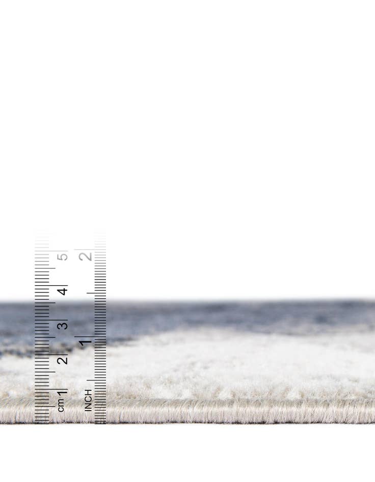 Detail image of  7' 10 x 7' 10 Oslo Square Rug