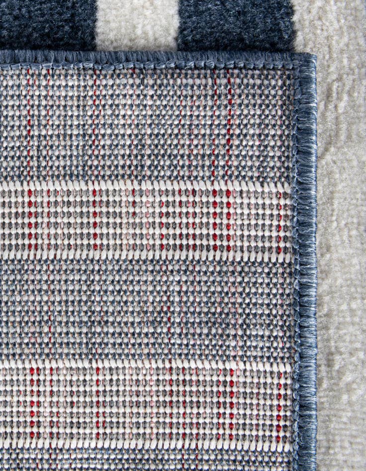 Detail image of  7' 10 x 7' 10 Oslo Square Rug