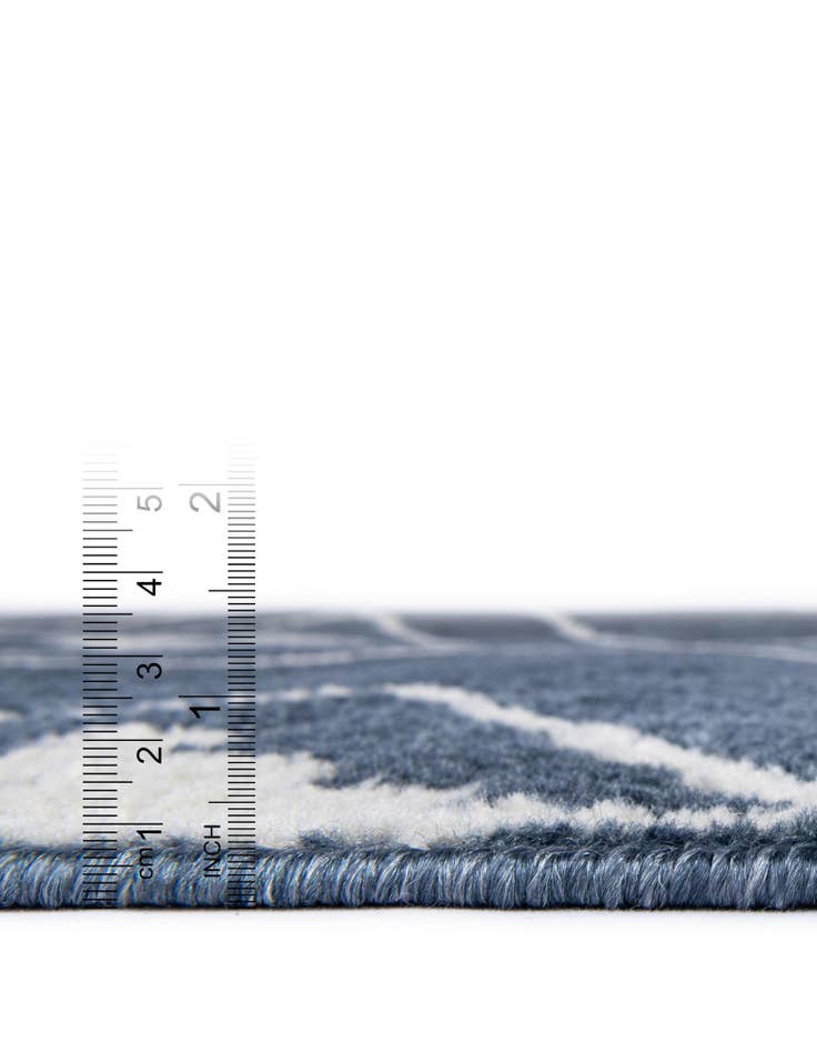 Detail image of  7' 10 x 7' 10 Oslo Square Rug