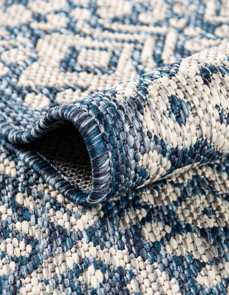 Detail image of  7' 10 x 7' 10  Washable Border Indoor / Outdoor Square Rug