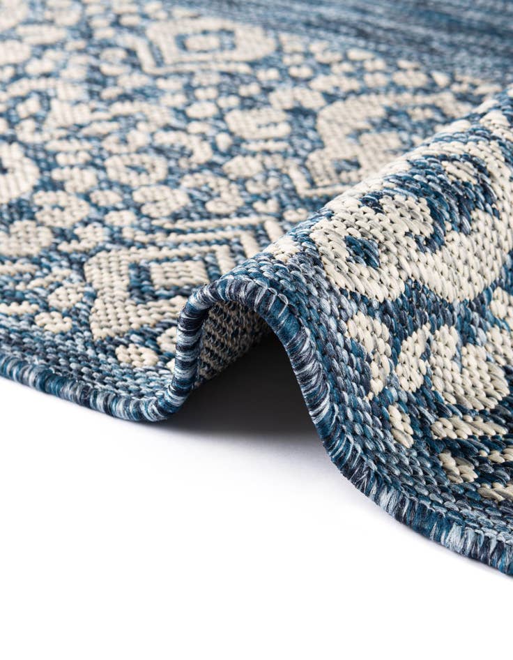 Detail image of  7' 10 x 7' 10  Washable Border Indoor / Outdoor Square Rug