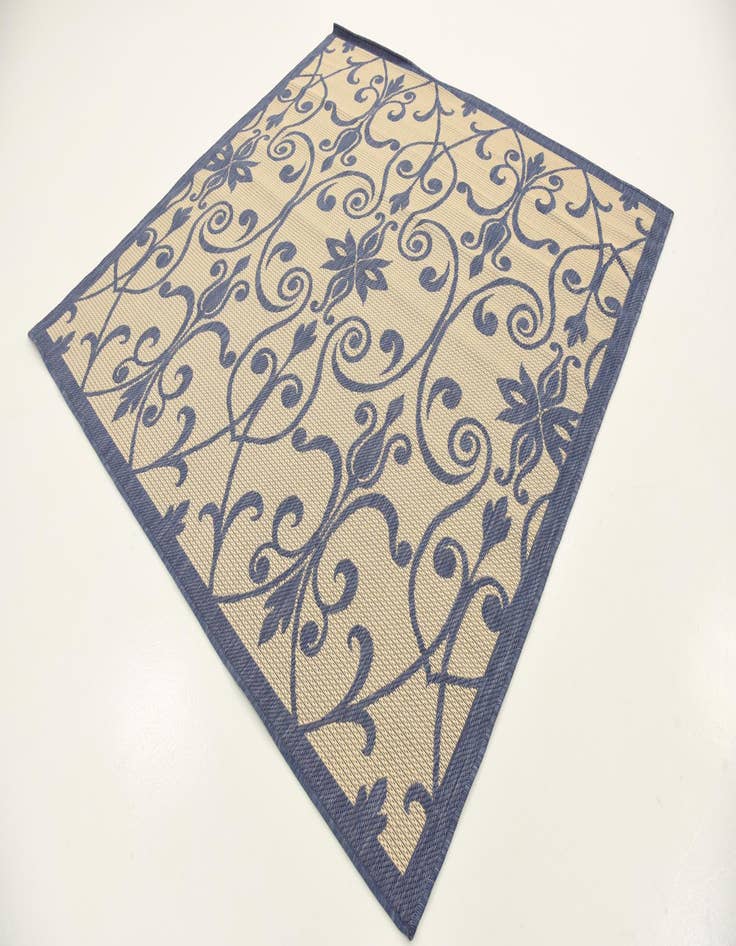 Detail image of  6' x 6'  Washable Botanical Indoor / Outdoor Square Rug