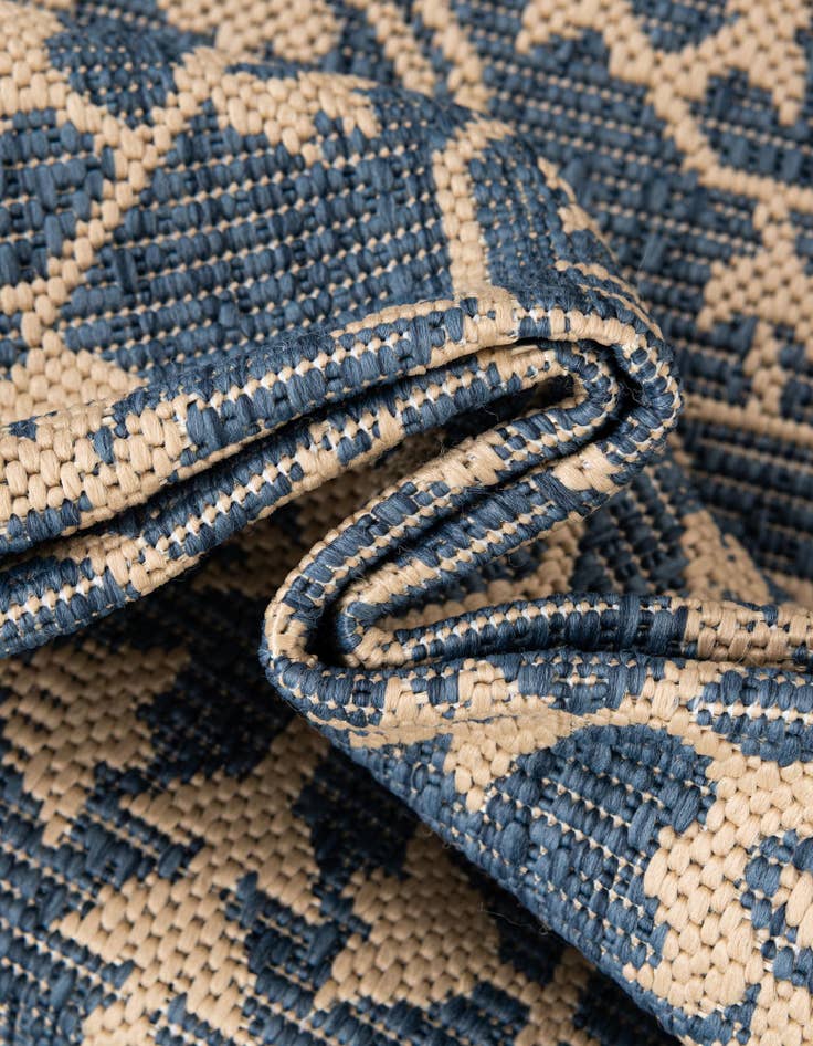 Detail image of  6' x 6'  Washable Botanical Indoor / Outdoor Square Rug