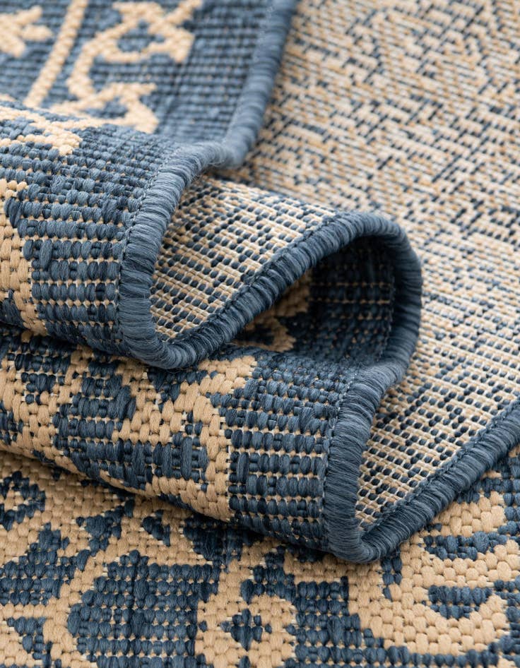 Detail image of  6' x 6'  Washable Botanical Indoor / Outdoor Square Rug