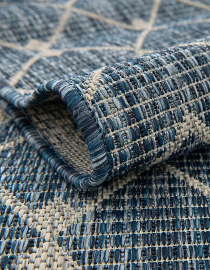 Detail image of  10' x 10'  Washable Lattice Indoor / Outdoor Square Rug