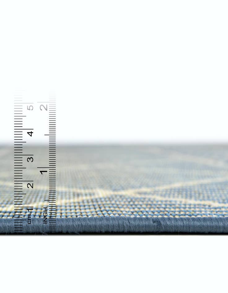 Detail image of  6' x 6'  Washable Lattice Indoor / Outdoor Square Rug