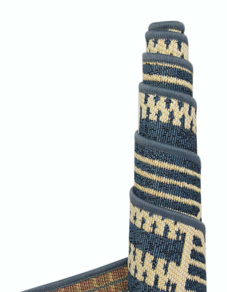 Detail image of  6' x 6'  Washable Lattice Indoor / Outdoor Square Rug