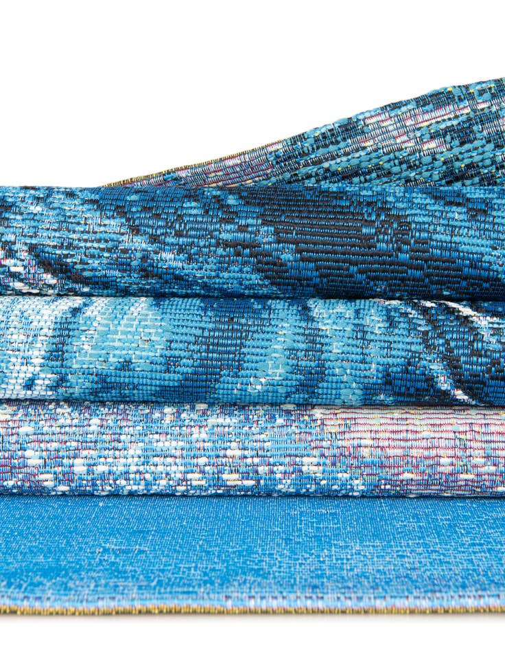 Detail image of  7' 10 x 7' 10  Washable Modern Indoor / Outdoor Square Rug