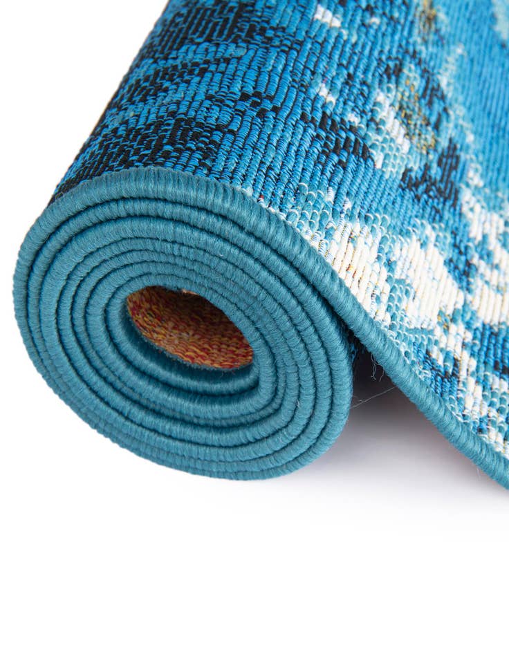 Detail image of  7' 10 x 7' 10  Washable Modern Indoor / Outdoor Square Rug