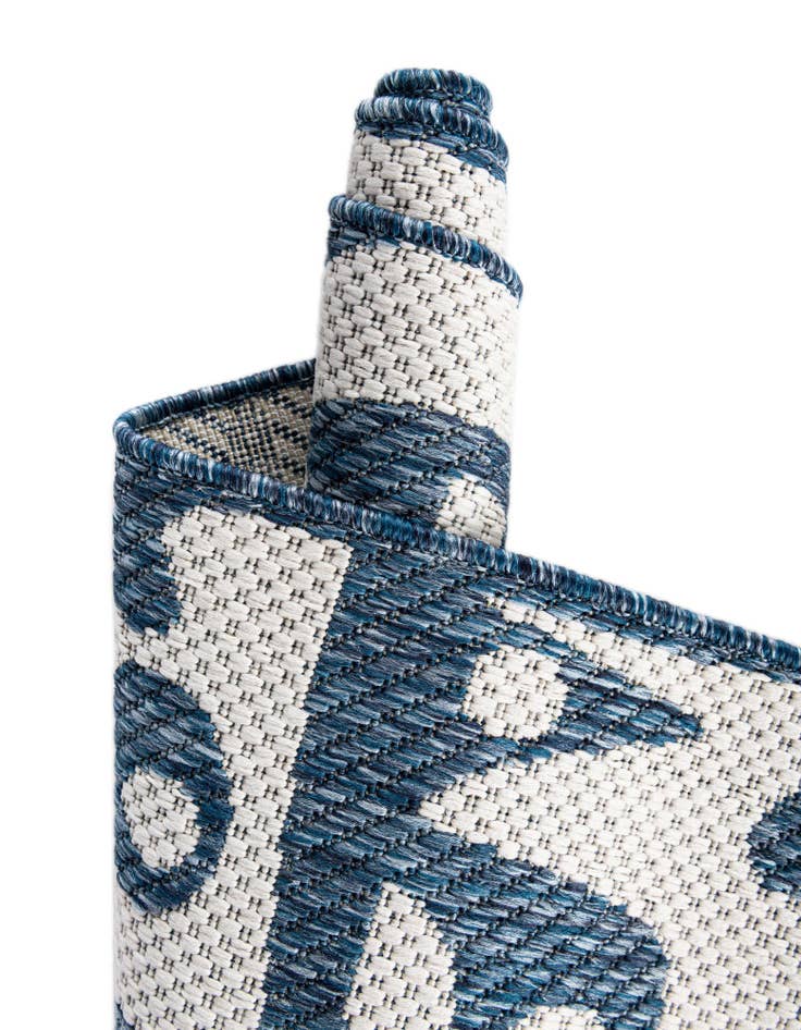 Detail image of  10' x 10'  Washable Modern Indoor / Outdoor Square Rug