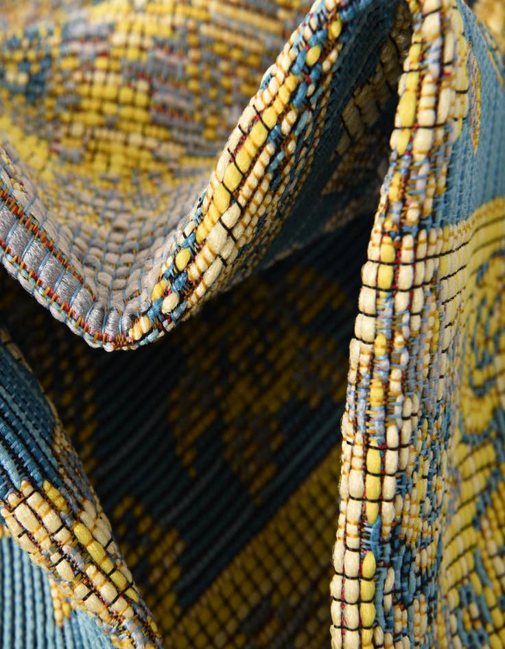 Detail image of  6' x 6'  Washable Traditional Indoor / Outdoor Square Rug