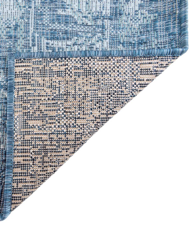 Detail image of  5' 3 x 5' 3  Washable Traditional Indoor / Outdoor Square Rug