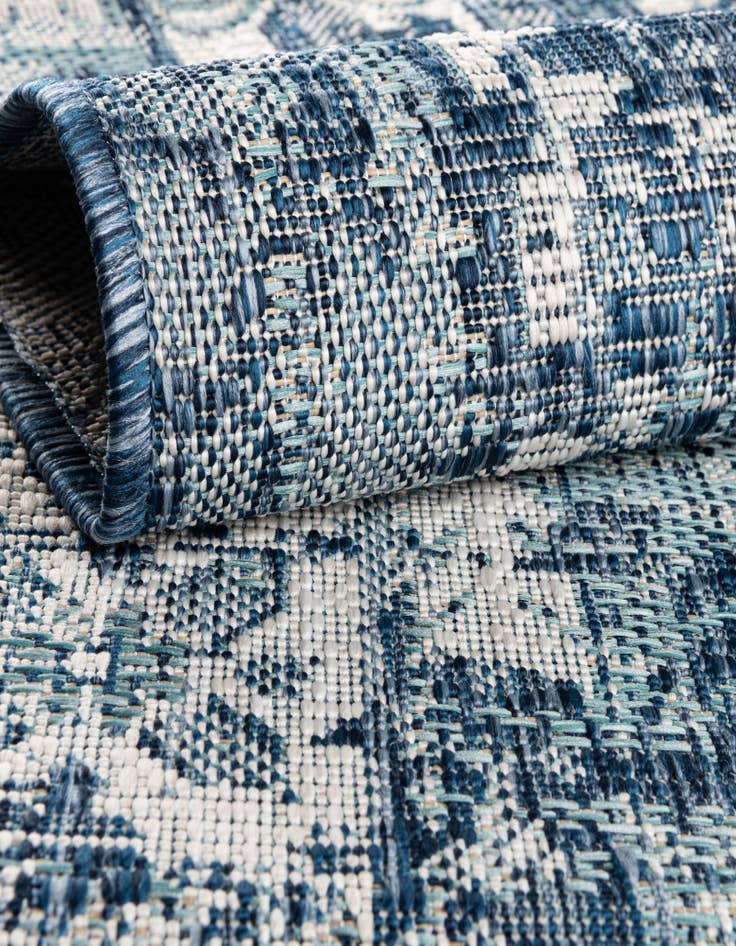 Detail image of  10' x 10'  Washable Traditional Indoor / Outdoor Square Rug