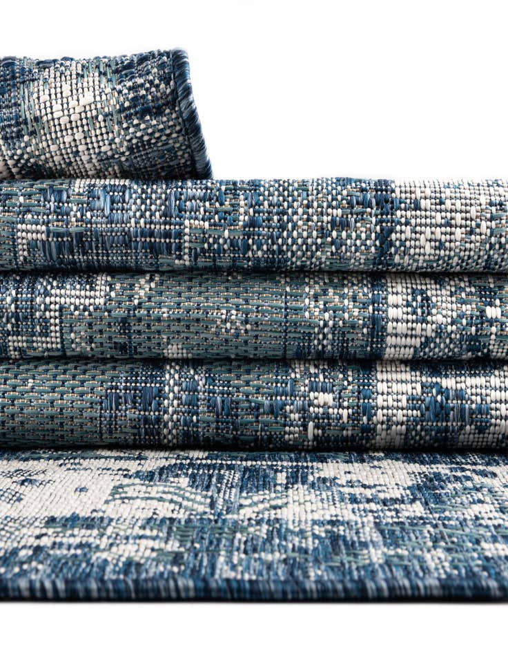 Detail image of  10' x 10'  Washable Traditional Indoor / Outdoor Square Rug