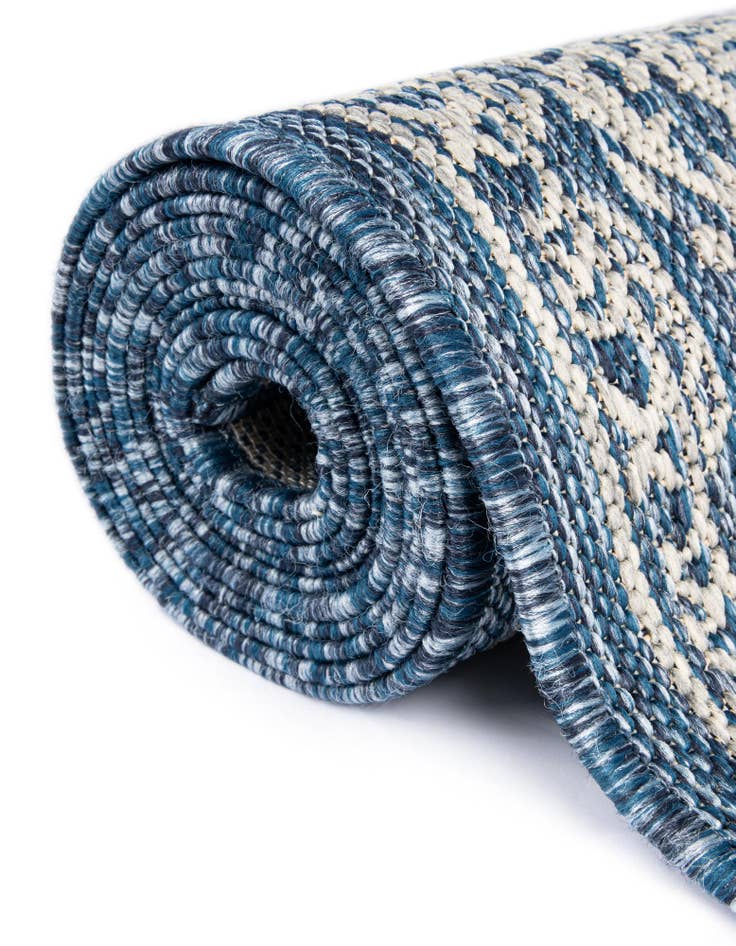 Detail image of  10' x 10'  Washable Traditional Indoor / Outdoor Square Rug