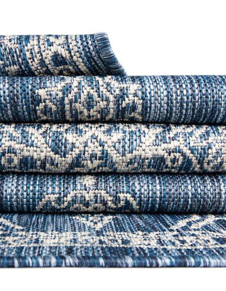 Detail image of  10' x 10'  Washable Traditional Indoor / Outdoor Square Rug