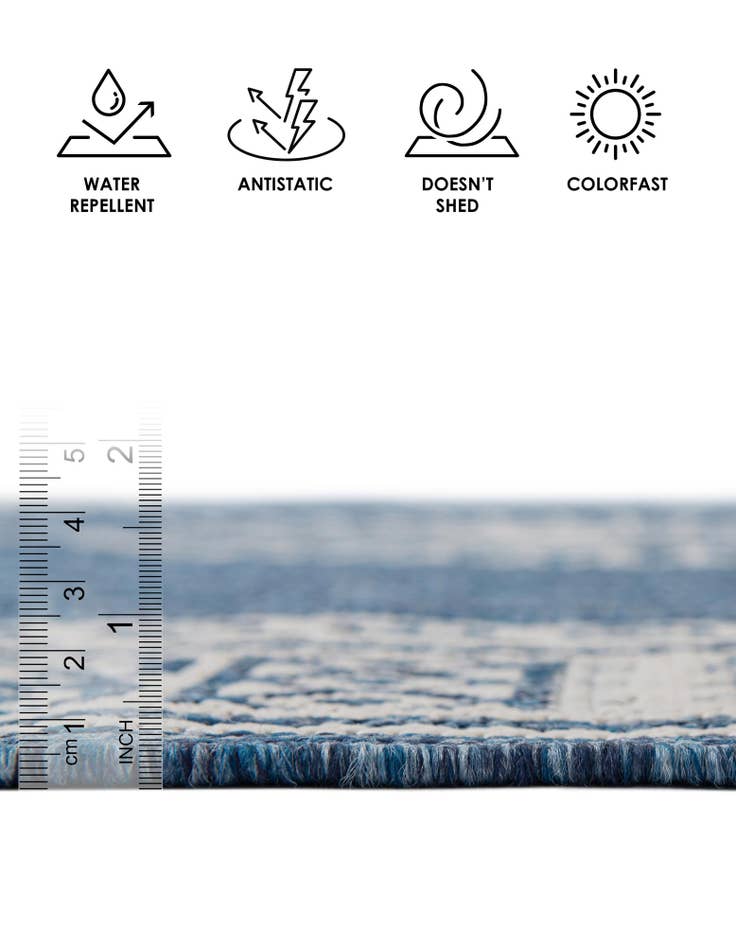 Detail image of  7' 10 x 7' 10  Washable Traditional Indoor / Outdoor Square Rug