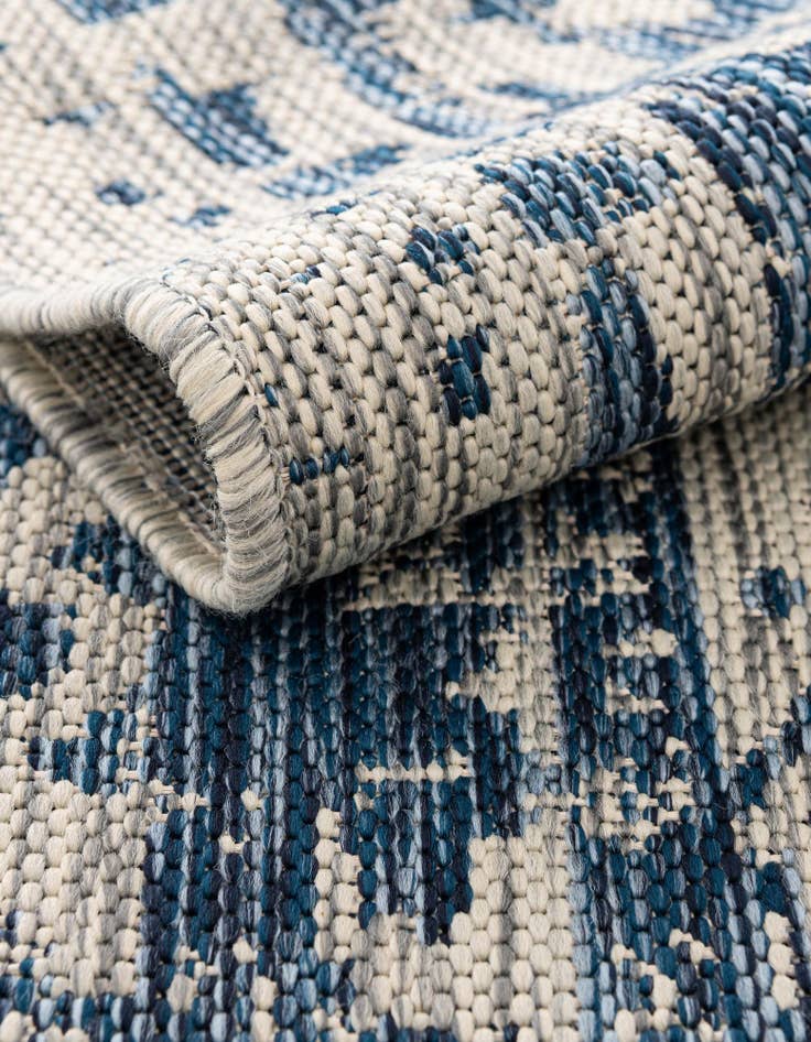 Detail image of  13' x 13'  Washable Traditional Indoor / Outdoor Square Rug