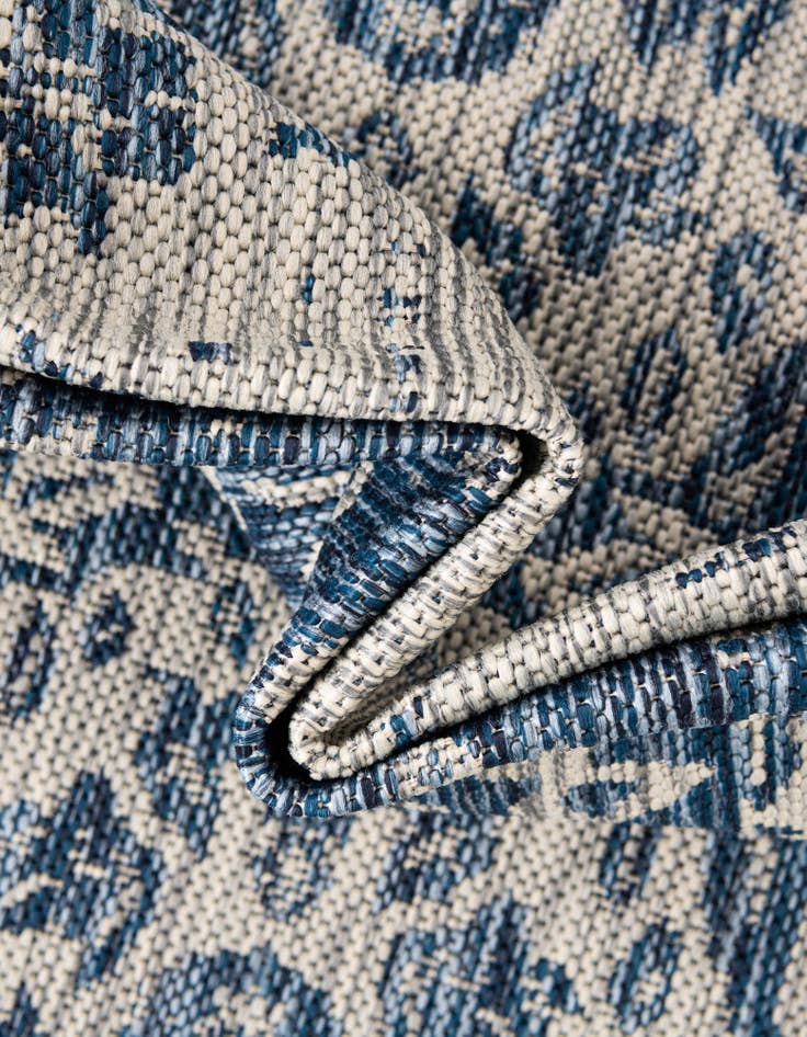 Detail image of  13' x 13'  Washable Traditional Indoor / Outdoor Square Rug